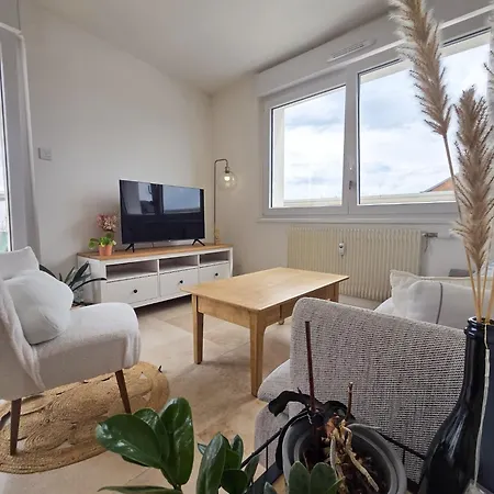 Appartement Neudorf - Rooftop - Free Parking 4min - Tram 1min